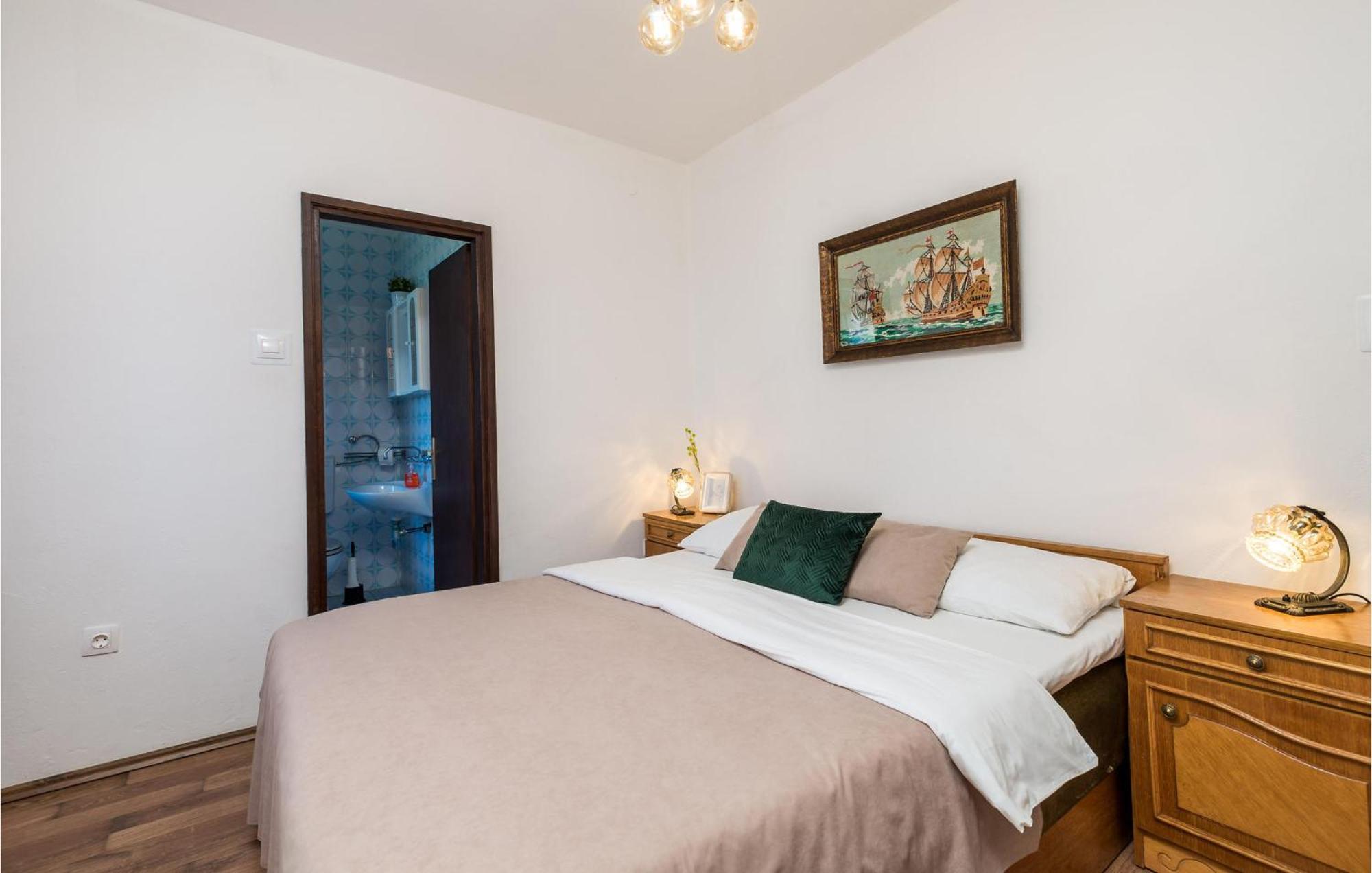 4 Bedroom Awesome Apartment In سفيتي يوراي المظهر الخارجي الصورة