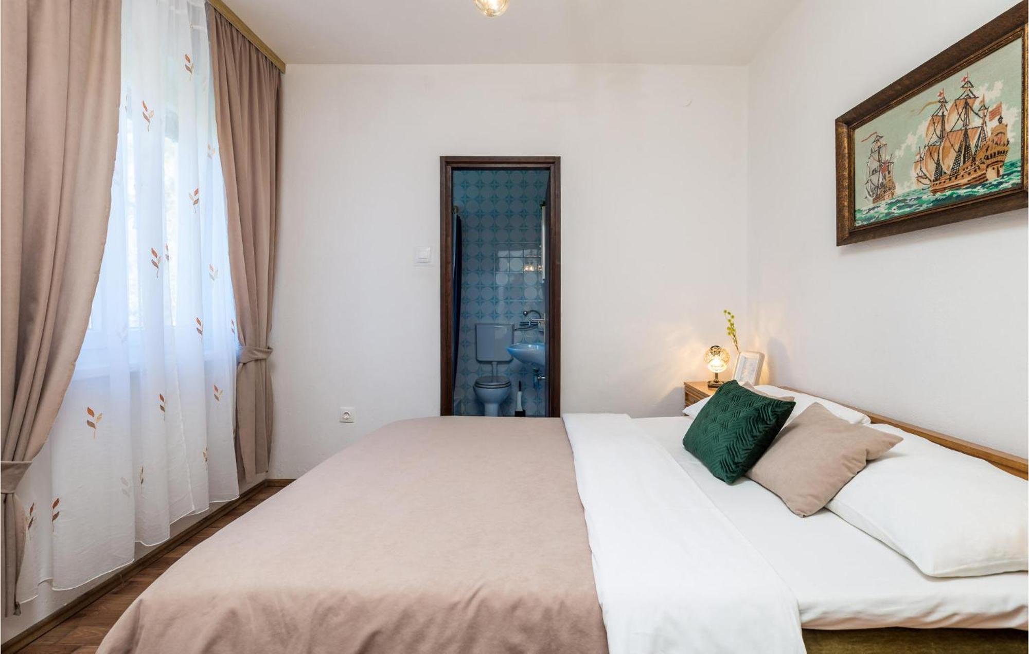 4 Bedroom Awesome Apartment In سفيتي يوراي المظهر الخارجي الصورة