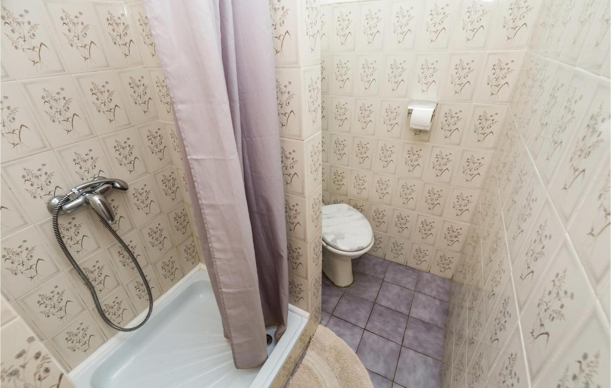 4 Bedroom Awesome Apartment In سفيتي يوراي المظهر الخارجي الصورة