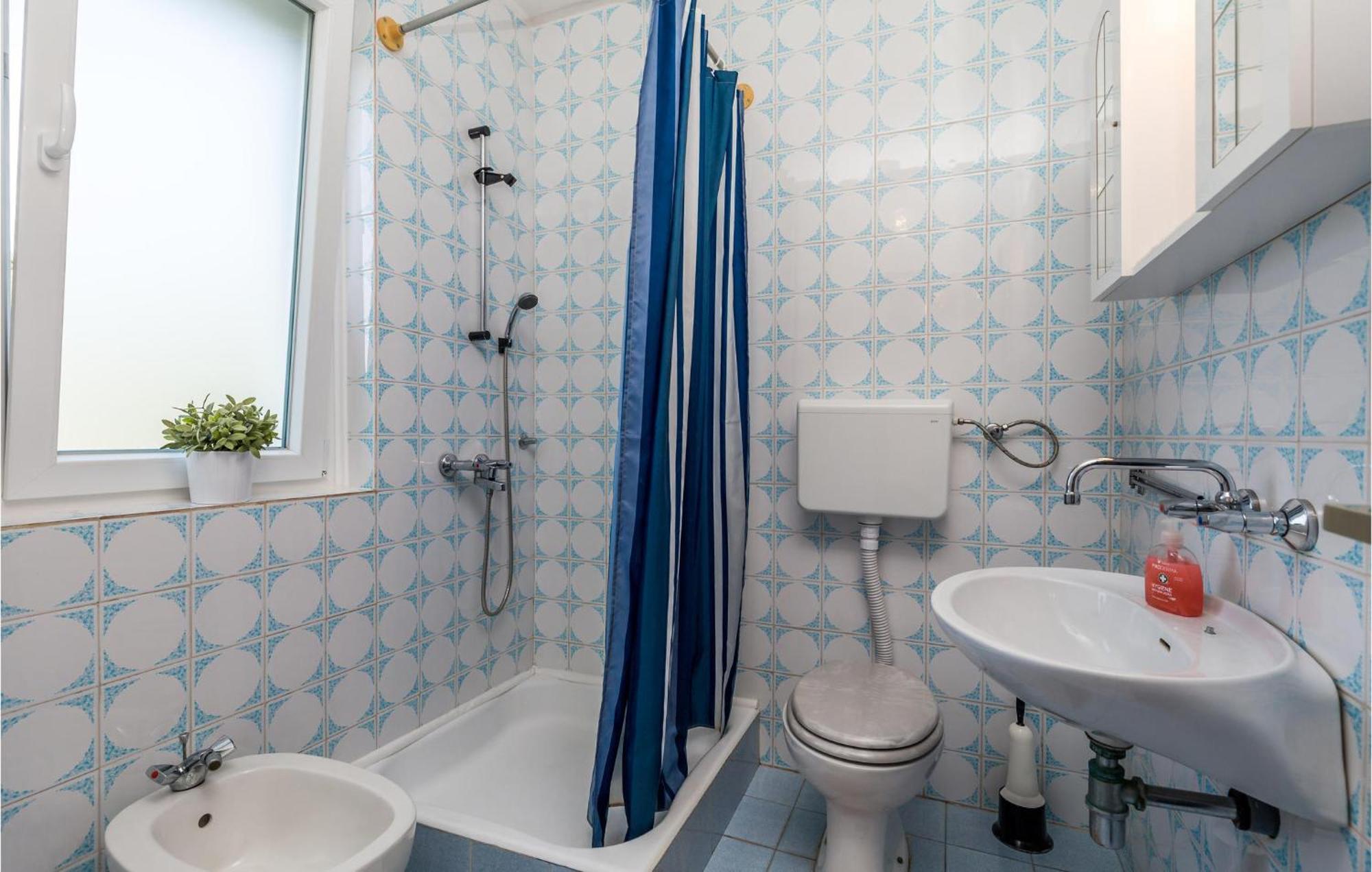 4 Bedroom Awesome Apartment In سفيتي يوراي المظهر الخارجي الصورة